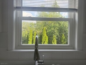 747 Linden Ave, Unit 2 in Rahway, NJ - Foto de edificio - Building Photo