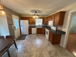 7701 Beagle Pl in Louisville, KY - Building Photo - Building Photo