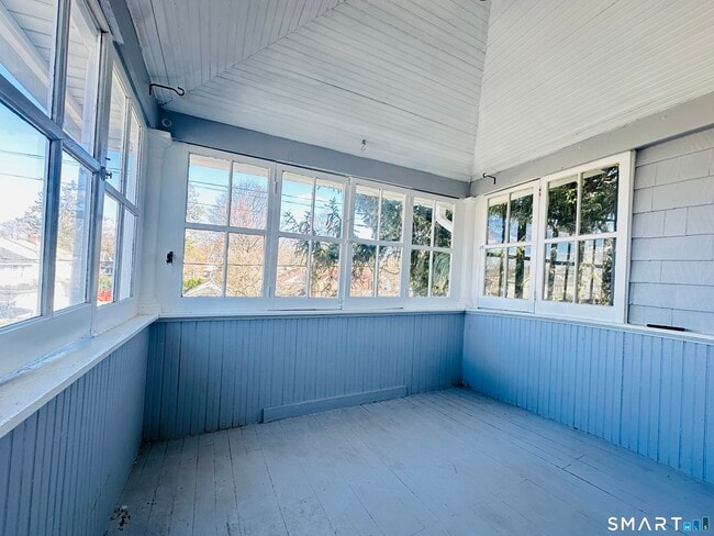 133 Quaker Ln S in West Hartford, CT - Foto de edificio - Building Photo