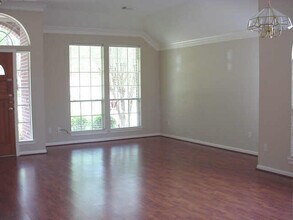 7411 Orchard Hills Ln in Sugar Land, TX - Building Photo - Building Photo