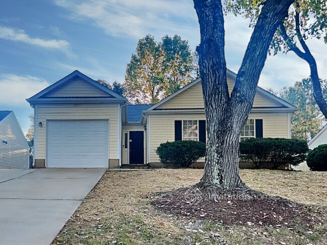 11017 White Stag Dr in Charlotte, NC - Foto de edificio - Building Photo