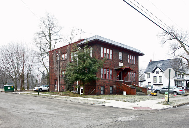 1132 Laird St in Akron, OH - Foto de edificio - Building Photo