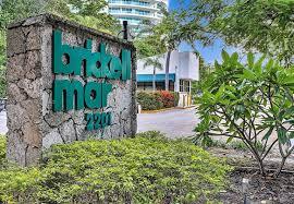 2201 Brickell Ave, Unit 63 in Miami, FL - Foto de edificio - Building Photo