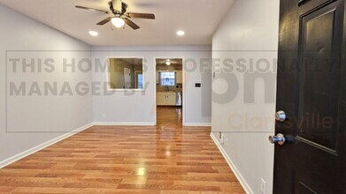 1042 Waterford Cir in Clarksville, TN - Building Photo - Building Photo