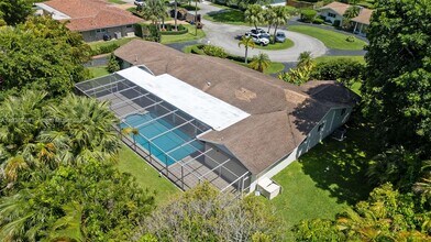 7100 SW 119th St in Pinecrest, FL - Building Photo - Building Photo