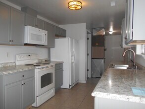 11 Jefferson Ave in Rock Island, WA - Building Photo - Building Photo