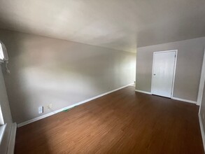 Windsor West Apartments in West Lafayette, IN - Building Photo - Interior Photo