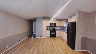 4842 SW Topeka Blvd in Topeka, KS - Building Photo