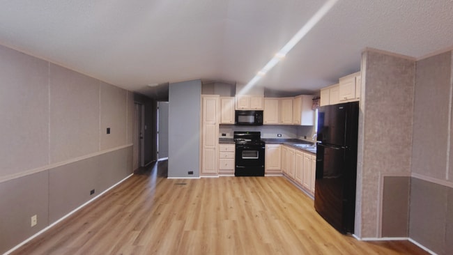 property at 4842 SW Topeka Blvd