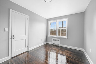 The Bentley in East Hartford, CT - Foto de edificio - Building Photo