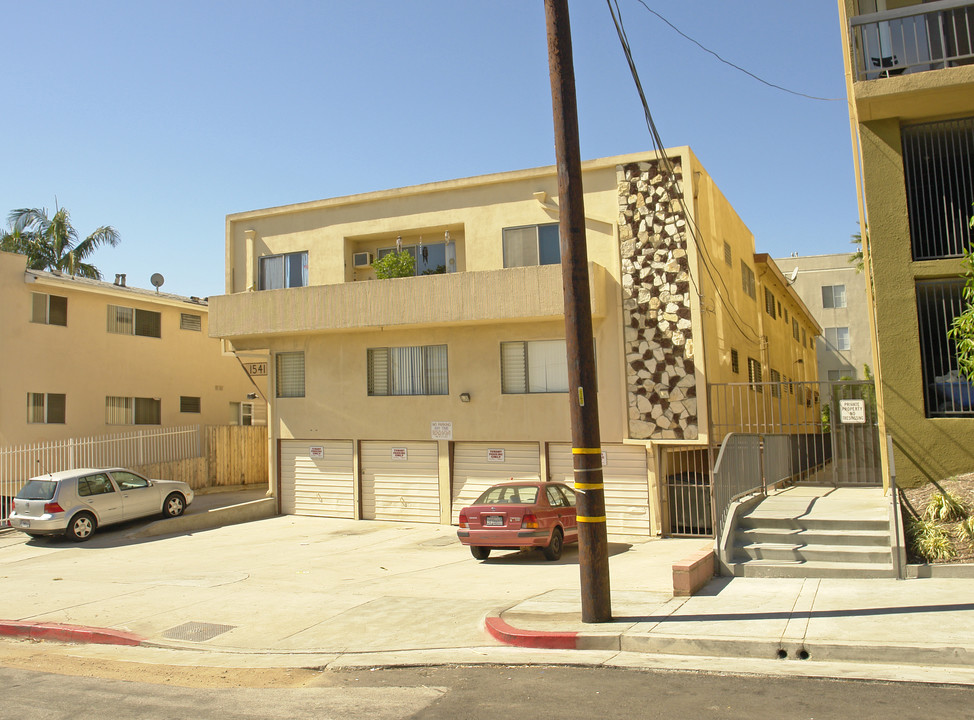 1541 N Fuller Ave in Los Angeles, CA - Building Photo