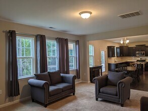 422 Holly Blossom Dr in Durham, NC - Building Photo - Building Photo