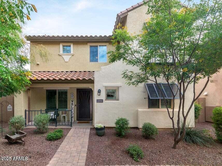 2594 E Boston St in Gilbert, AZ - Building Photo