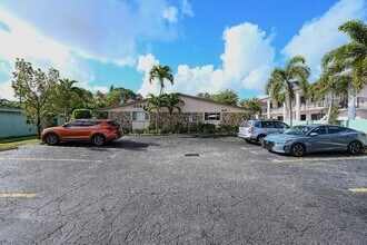 6040 SW 26th St, Unit Unit 1 in Miramar, FL - Building Photo - Building Photo