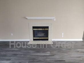 301 Abbey Cir in Asheville, NC - Building Photo - Building Photo