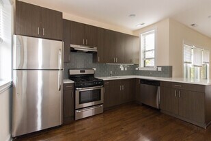 3709 N Wilton Ave, Unit 2 in Chicago, IL - Building Photo