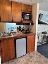 1700 Ala Moana Blvd in Honolulu, HI - Building Photo