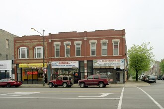 2653-2657 W North Ave in Chicago, IL - Foto de edificio - Building Photo