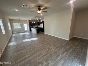 12637 Viendo Norte Dr in El Paso, TX - Building Photo - Building Photo