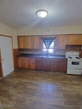 528 E Indianola Ave in Youngstown, OH - Building Photo - Building Photo