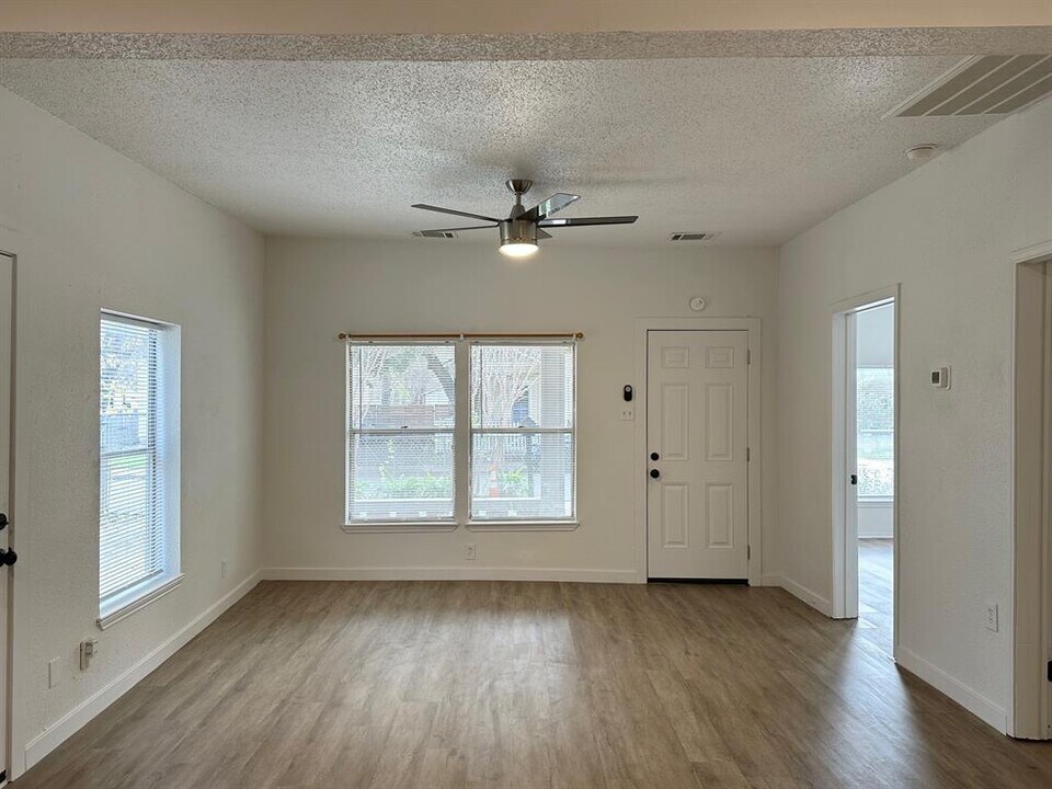 1506 Willow St in Austin, TX - Building Photo
