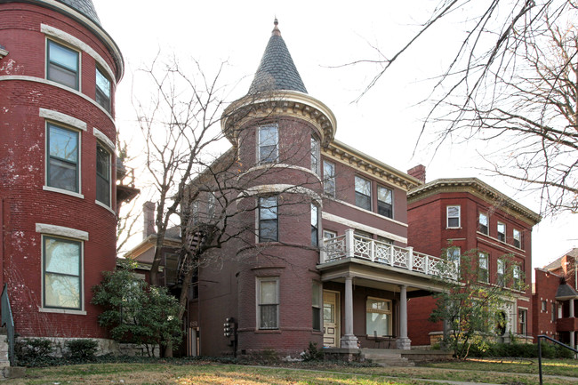 1725 S 3rd St in Louisville, KY - Foto de edificio - Building Photo