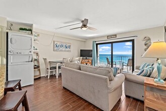 8743 Thomas Dr in Panama City Beach, FL - Building Photo - Building Photo