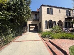 2935 Monterey Rd in San Marino, CA - Building Photo - Building Photo