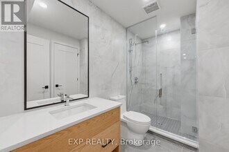 514 Roosevelt Ave in Ottawa, ON - Building Photo - Building Photo