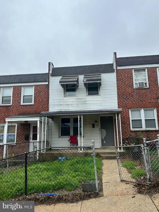 3709 Everett St in Baltimore, MD - Building Photo