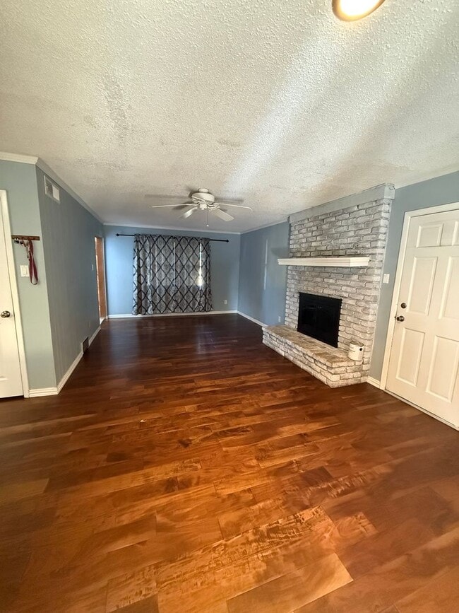 1701 Courtland Cir in Clovis, NM - Foto de edificio - Building Photo