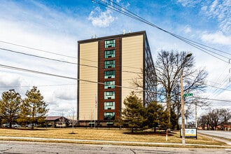 St. Anthony's in Kansas City, MO - Foto de edificio - Building Photo