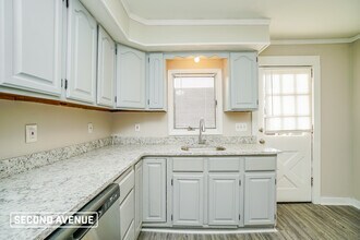 241 Allegheny Ave in Pittsburgh, PA - Building Photo - Building Photo
