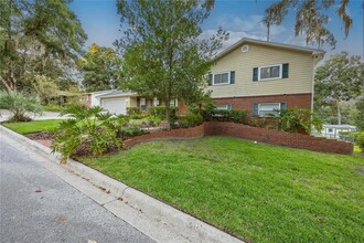 2026 NW 19th Ln in Gainesville, FL - Building Photo - Building Photo