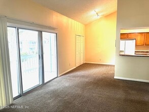 12171 Beach Blvd in Jacksonville, FL - Building Photo - Building Photo