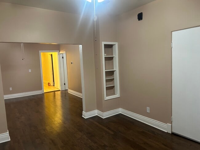 5653 W Montrose Ave, Unit Second floor in Chicago, IL - Building Photo - Building Photo