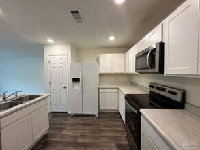 8727 Schooner Ln in Pensacola, FL - Building Photo - Building Photo