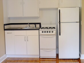 8401 Greenwood Ave in Silver Spring, MD - Building Photo - Building Photo