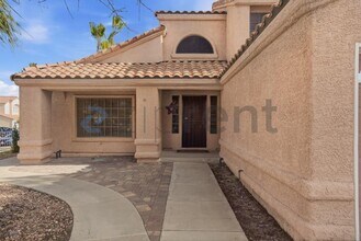 6 Kiowa Ct in Henderson, NV - Building Photo - Building Photo