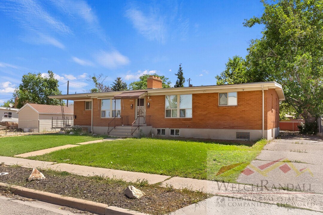 5320 S 2100 W in Roy, UT - Building Photo