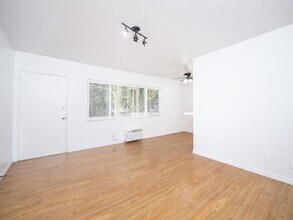7459 Hollywood Blvd in Los Angeles, CA - Building Photo - Interior Photo
