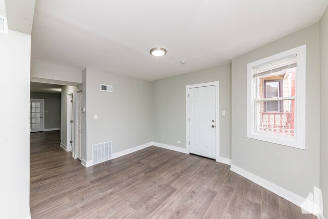 2923 N Avers Ave, Unit 1 in Chicago, IL - Building Photo - Building Photo