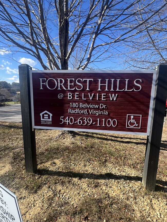 Forest Hills at Belview in Radford, VA - Foto de edificio - Building Photo