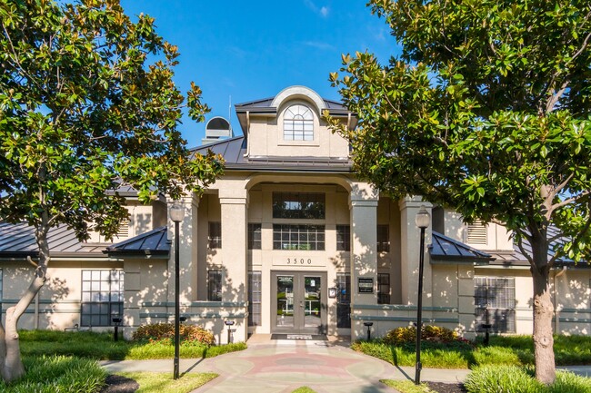 Pavilion in Arlington, TX - Foto de edificio - Building Photo