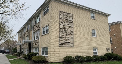 4750 N Oak Park Ave in Harwood Heights, IL - Building Photo