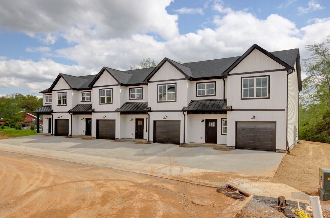 166 Sango Dr in Clarksville, TN - Foto de edificio