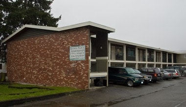 Ridge Place Apartments in Tukwila, WA - Building Photo - Building Photo