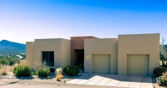 31 Hogan Ct in Sandia Park, NM - Building Photo