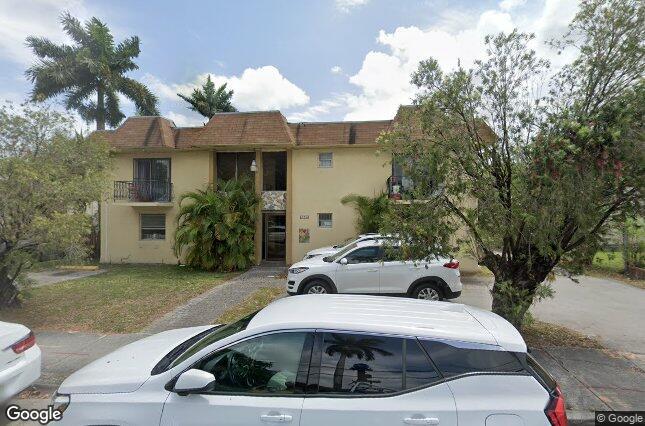 909 NW 45th Ave in Miami, FL - Building Photo