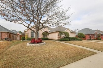 8205 Lost Maple Dr in North Richland Hills, TX - Building Photo - Building Photo
